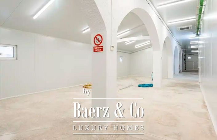 Image No.31-5 Bed Property for sale