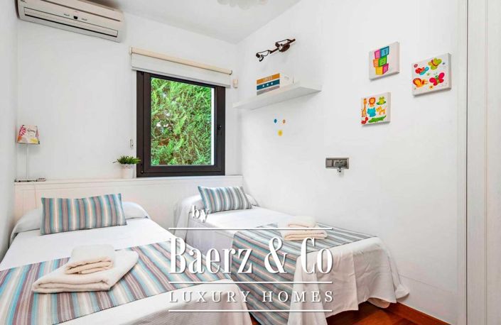 Image No.16-4 Bed Property for sale