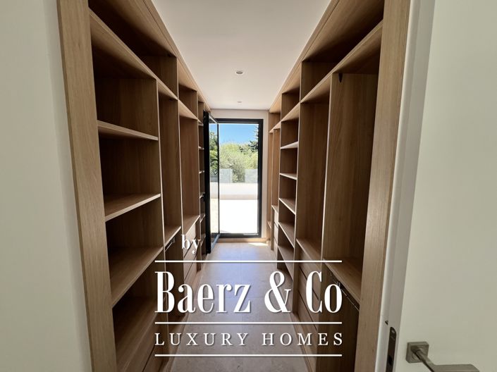 Image No.23-6 Bed Villa for sale