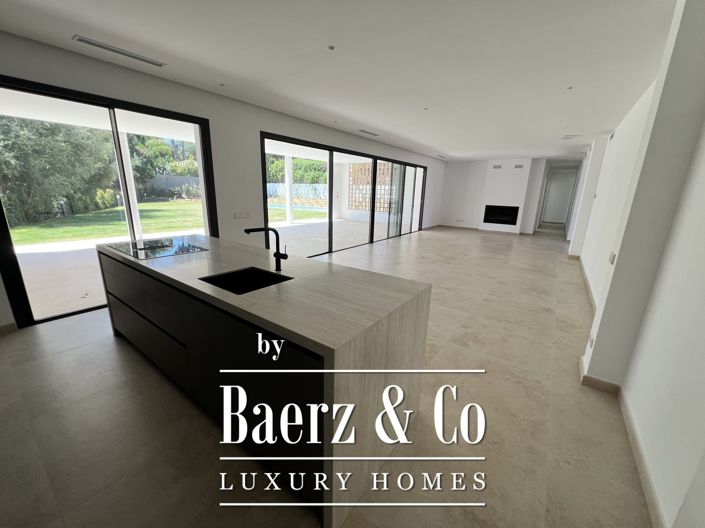 Image No.26-6 Bed Villa for sale