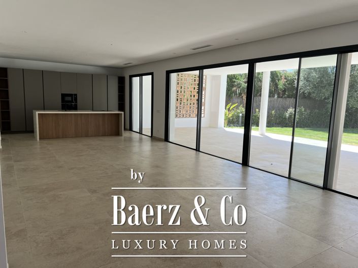 Image No.32-6 Bed Villa for sale