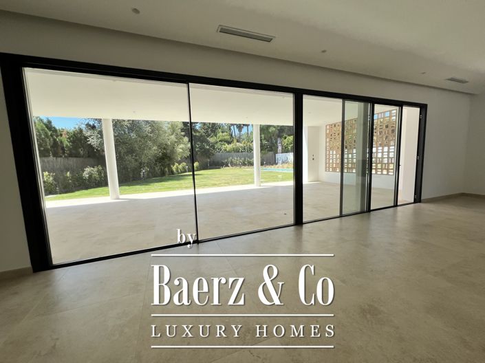 Image No.6-6 Bed Villa for sale