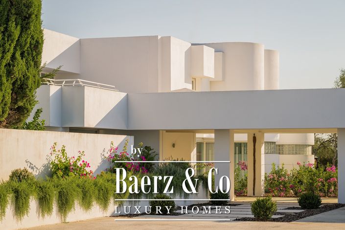 Image No.2-6 Bed Country House for sale