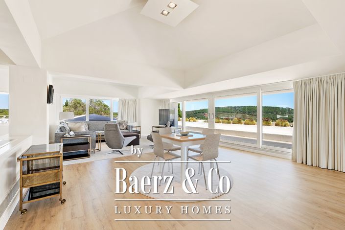 Image No.24-6 Bed Country House for sale