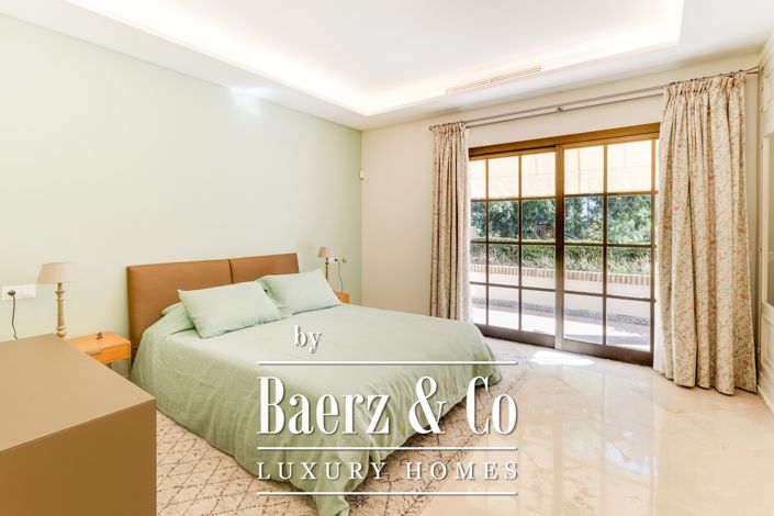 Image No.27-6 Bed Villa for sale