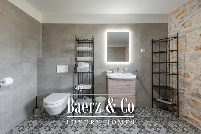 Image No.30-4 Bed Property for sale
