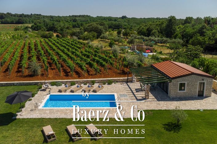 Image No.5-4 Bed Property for sale