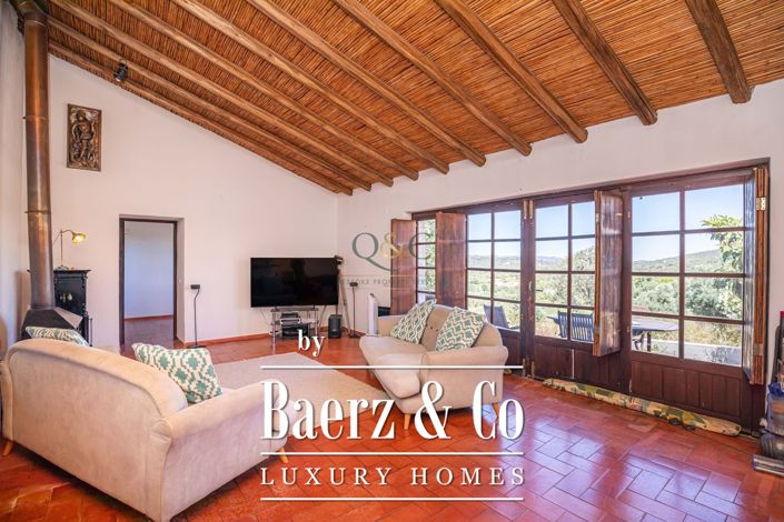 Image No.3-4 Bed Villa for sale