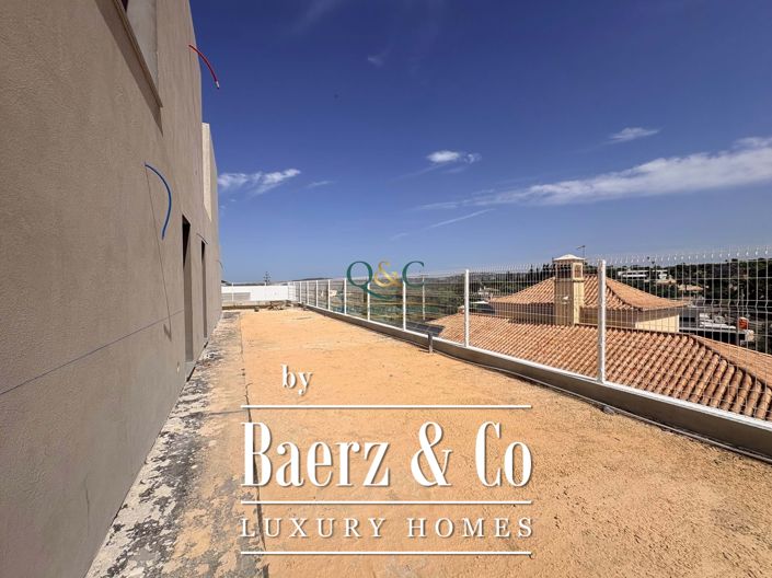 Image No.24-3 Bed Villa for sale