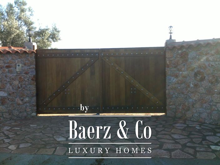 Image No.2-5 Bed Villa for sale