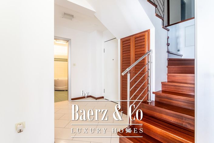 Image No.17-4 Bed Apartment for sale