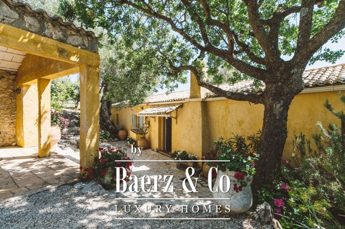 Image No.2-4 Bed Villa for sale
