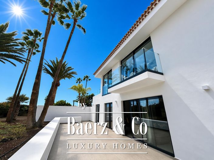 Image No.2-8 Bed Villa for sale