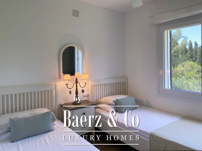 Image No.15-4 Bed House for sale