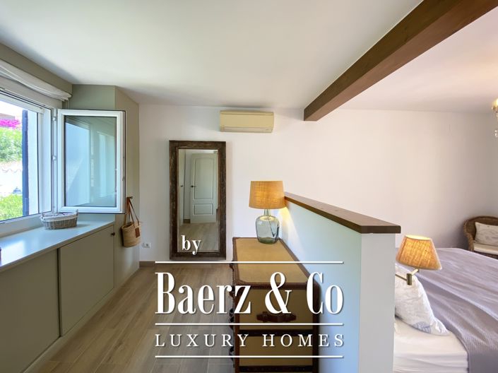 Image No.7-4 Bed House for sale