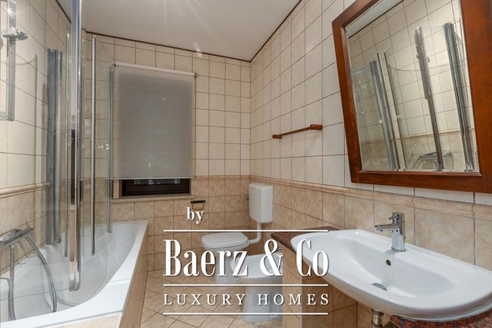 Image No.12-3 Bed Apartment for sale