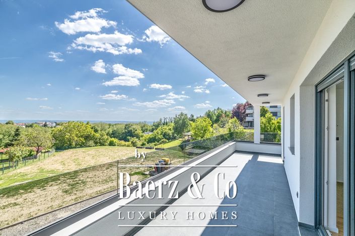 Image No.14-6 Bed Townhouse for sale