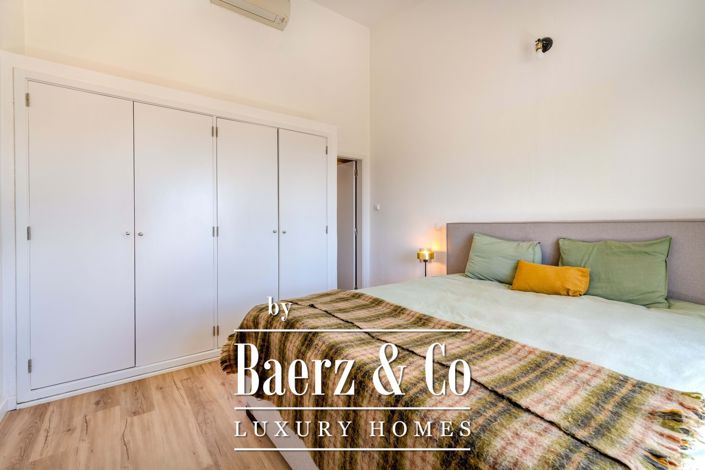 Image No.40-3 Bed Property for sale