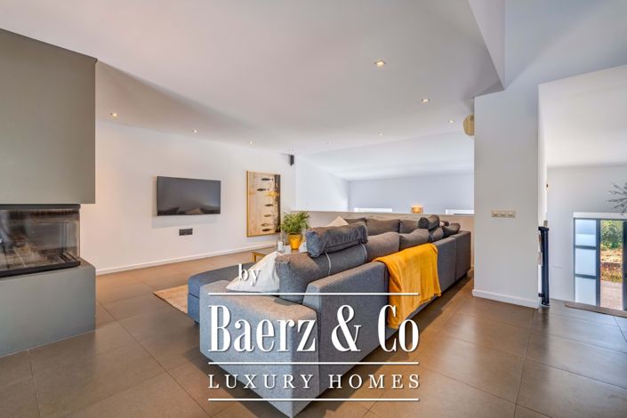 Image No.45-3 Bed Property for sale