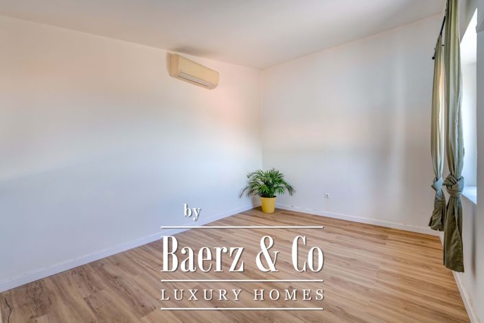 Image No.50-3 Bed Property for sale