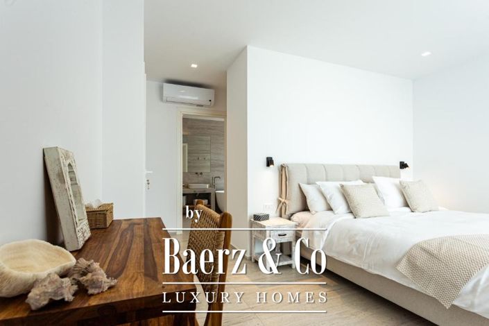 Image No.28-5 Bed Villa for sale