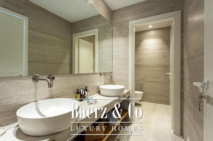 Image No.42-5 Bed Villa for sale