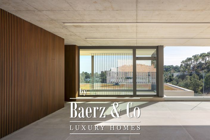 Image No.5-3 Bed Property for sale