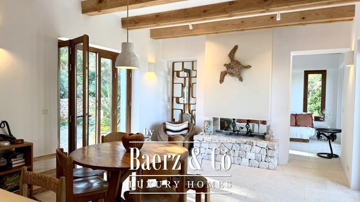 Image No.6-4 Bed Property for sale