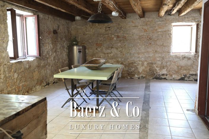 Image No.20-Propriété de 5 chambres à vendre à Vodice