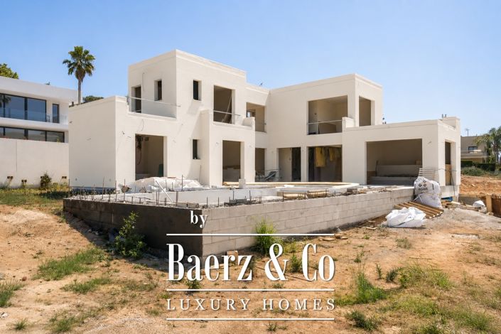 Image No.2-4 Bed Villa for sale
