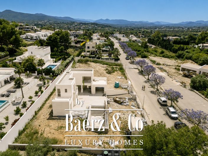 Image No.6-4 Bed Villa for sale