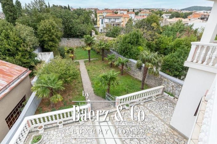 Image No.18-4 Bed Property for sale