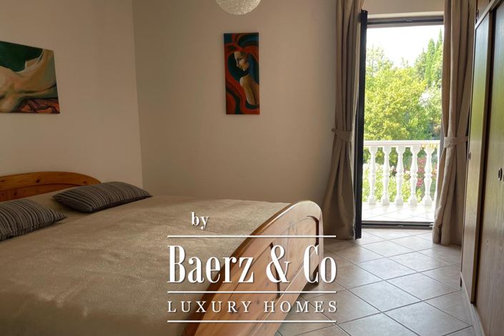 Image No.32-4 Bed Property for sale