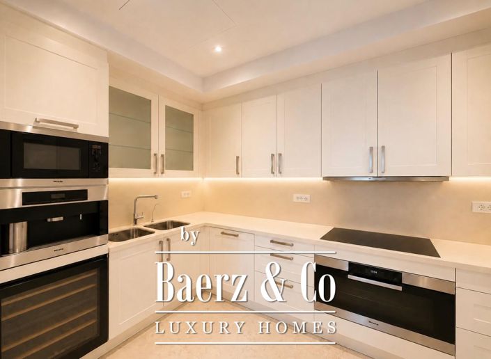 Image No.8-4 Bed Property for sale