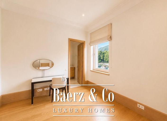 Image No.9-4 Bed Property for sale