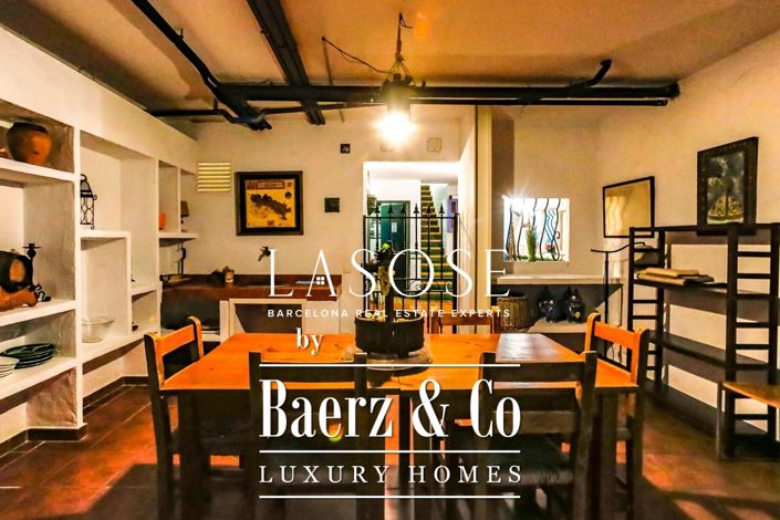 Image No.41-6 Bed Property for sale