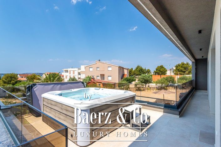 Image No.32-4 Bed Villa for sale