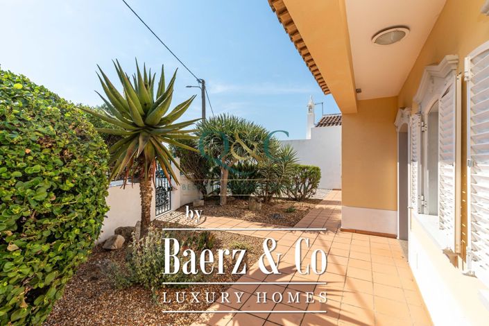 Image No.23-3 Bed Villa for sale