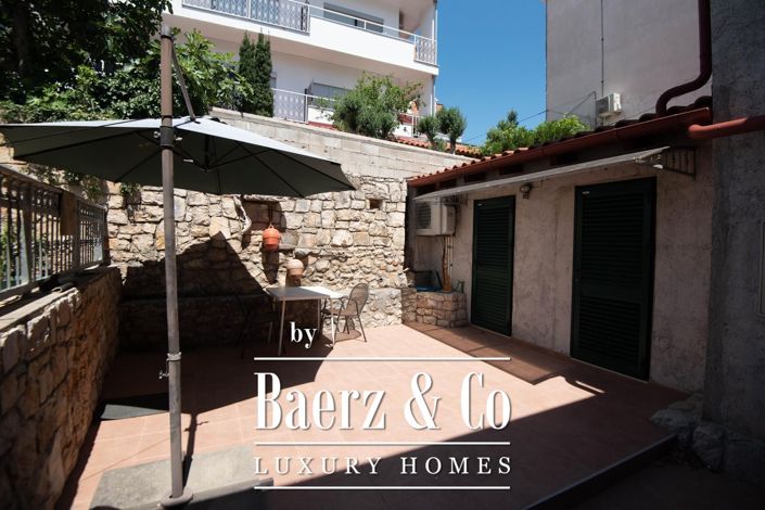 Image No.32-9 Bed Townhouse for sale