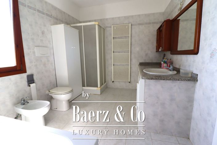 Image No.21-2 Bed Villa for sale
