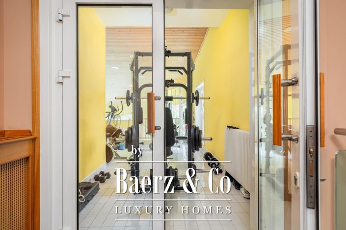 Image No.19-7 Bed Townhouse for sale