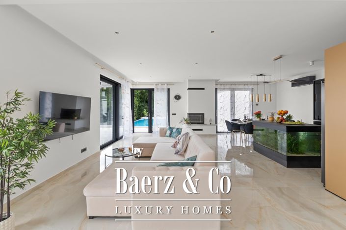 Image No.6-4 Bed Townhouse for sale