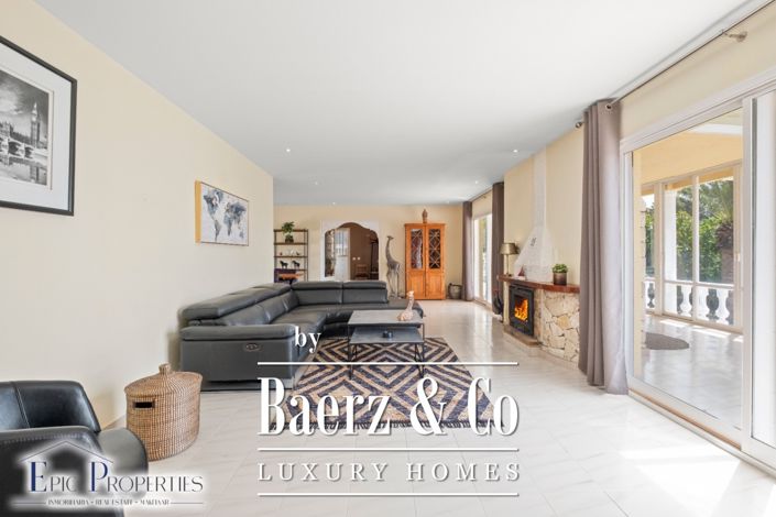 Image No.15-6 Bed Villa for sale