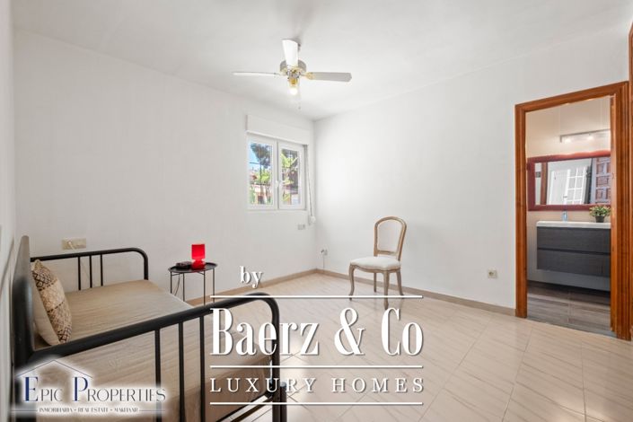 Image No.20-6 Bed Villa for sale