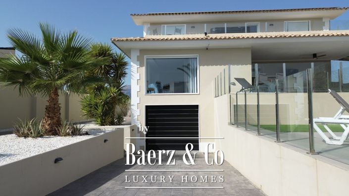 Image No.3-4 Bed Villa for sale
