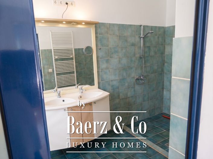 Image No.17-5 Bed Apartment for sale