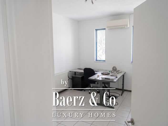 Image No.20-5 Bed Apartment for sale