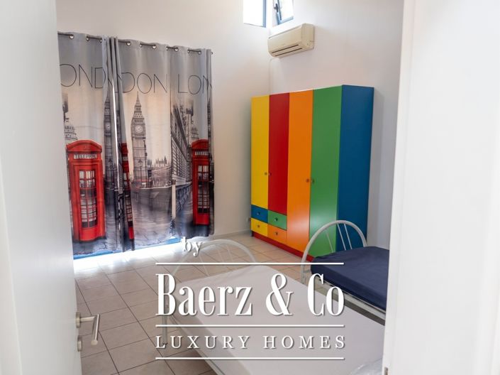 Image No.23-5 Bed Apartment for sale