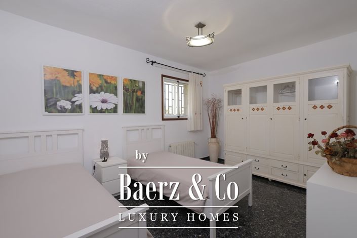 Image No.21-4 Bed Country House for sale