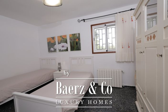 Image No.23-4 Bed Country House for sale